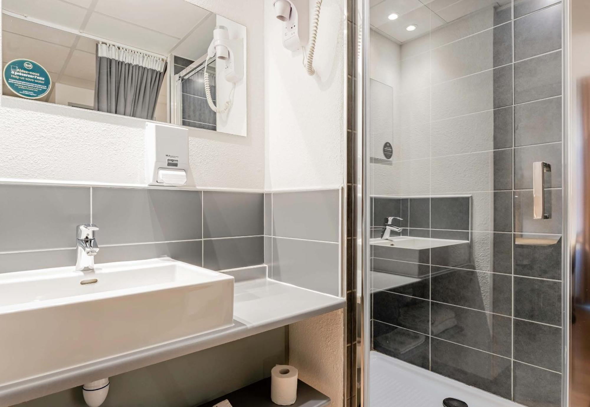 B&B Hotel Bethune Bruay-La-Buissiere Exterior photo
